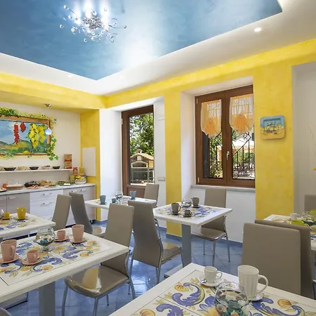 לינה וארוחת בוקר Il Girasole