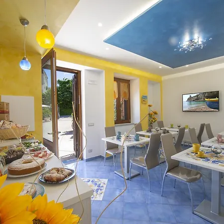 Il Girasole 4* אג'רולה