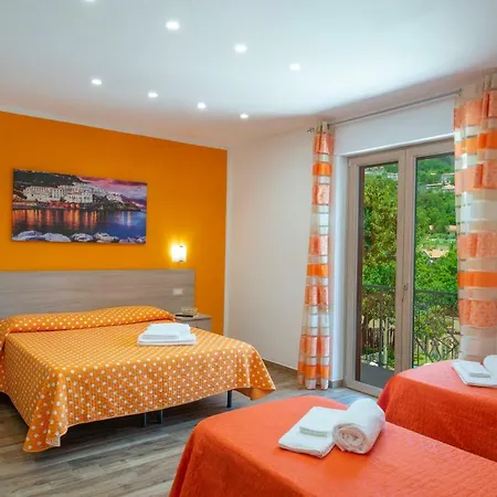 לינה וארוחת בוקר Il Girasole