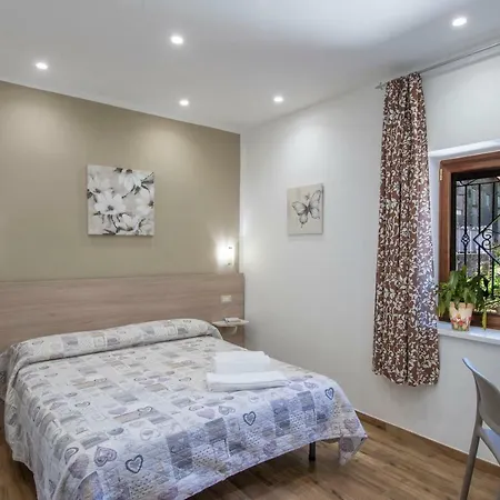 Il Girasole אג'רולה