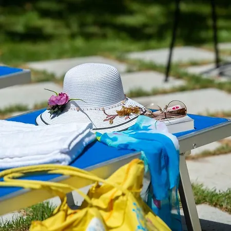 Il Girasole 4* אג'רולה