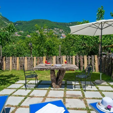 לינה וארוחת בוקר Il Girasole 4*