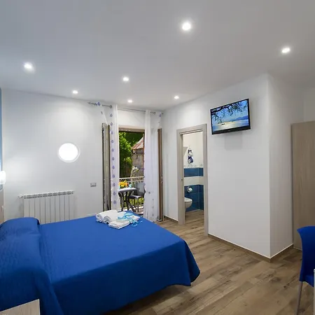 ベッド・アンド・ブレックファスト Il Girasole アジェーロラ