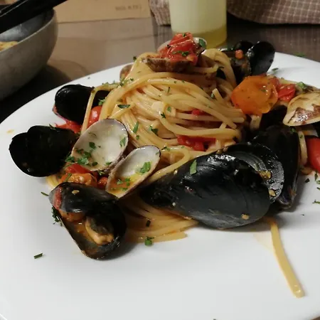 Il Girasole ベッド・アンド・ブレックファスト アジェーロラ